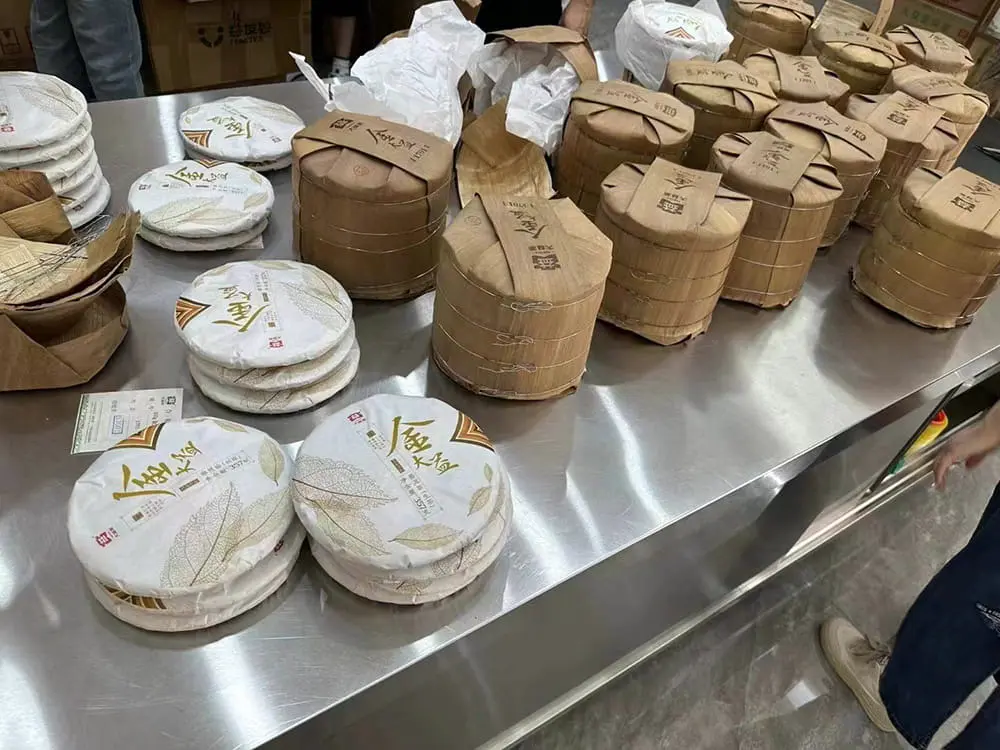 石家庄回收大益普洱茶2015年生茶熟茶图3